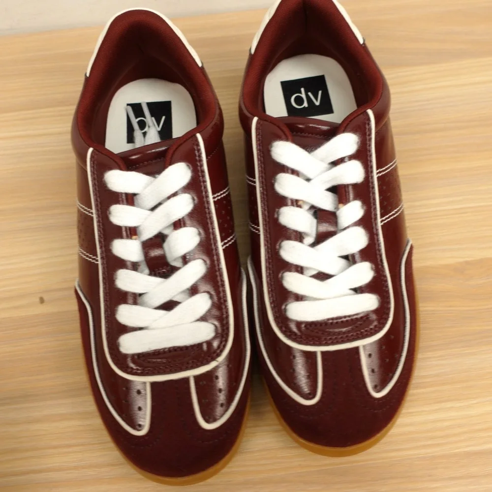 Retro Indie Burgundy Sneaker Shoes Womens 6 Red Classic Low Top DV Dolce Vita